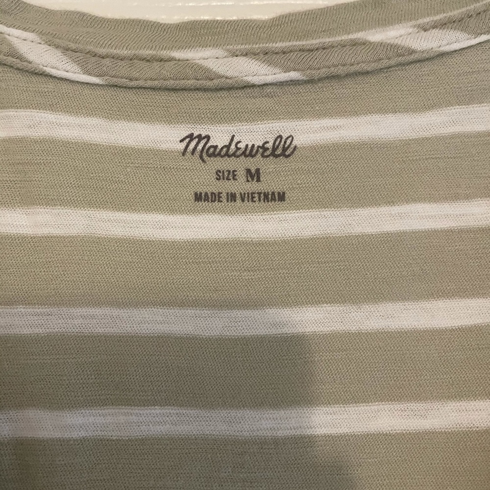 Madewell whisper cotton V-neck pocket tank - Picture 3 of 6